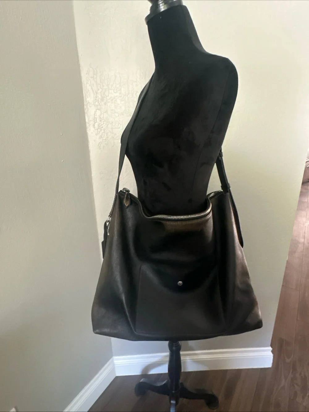 COACH Mott Messenger Bag In Loved Leather Black/Light Tan